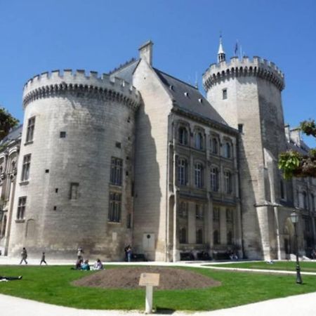 L'ATELIER Netflix - 500m Musée BD Angoulême Esterno foto